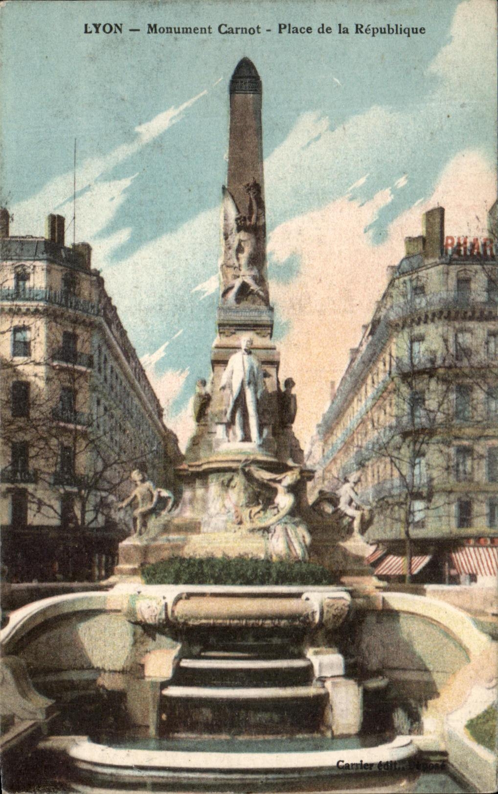 CPA Lyon Monument Carnot Place De Republic