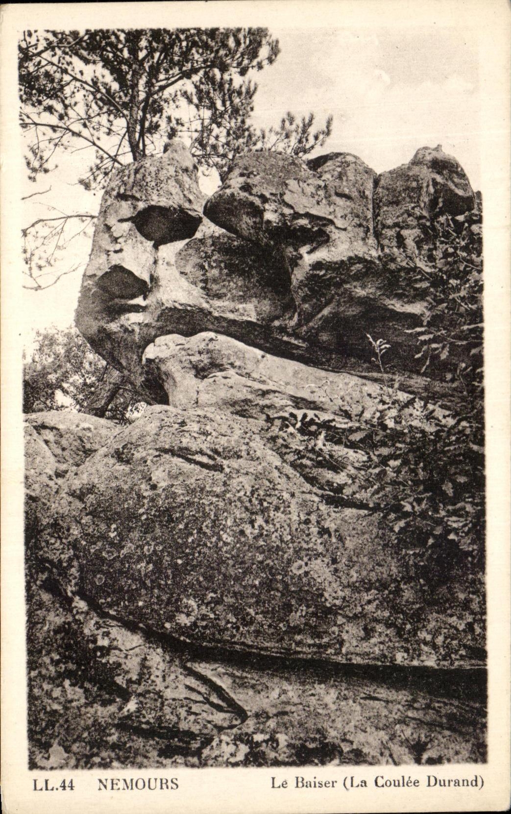 CPA Nemours the Kiss Durand casting