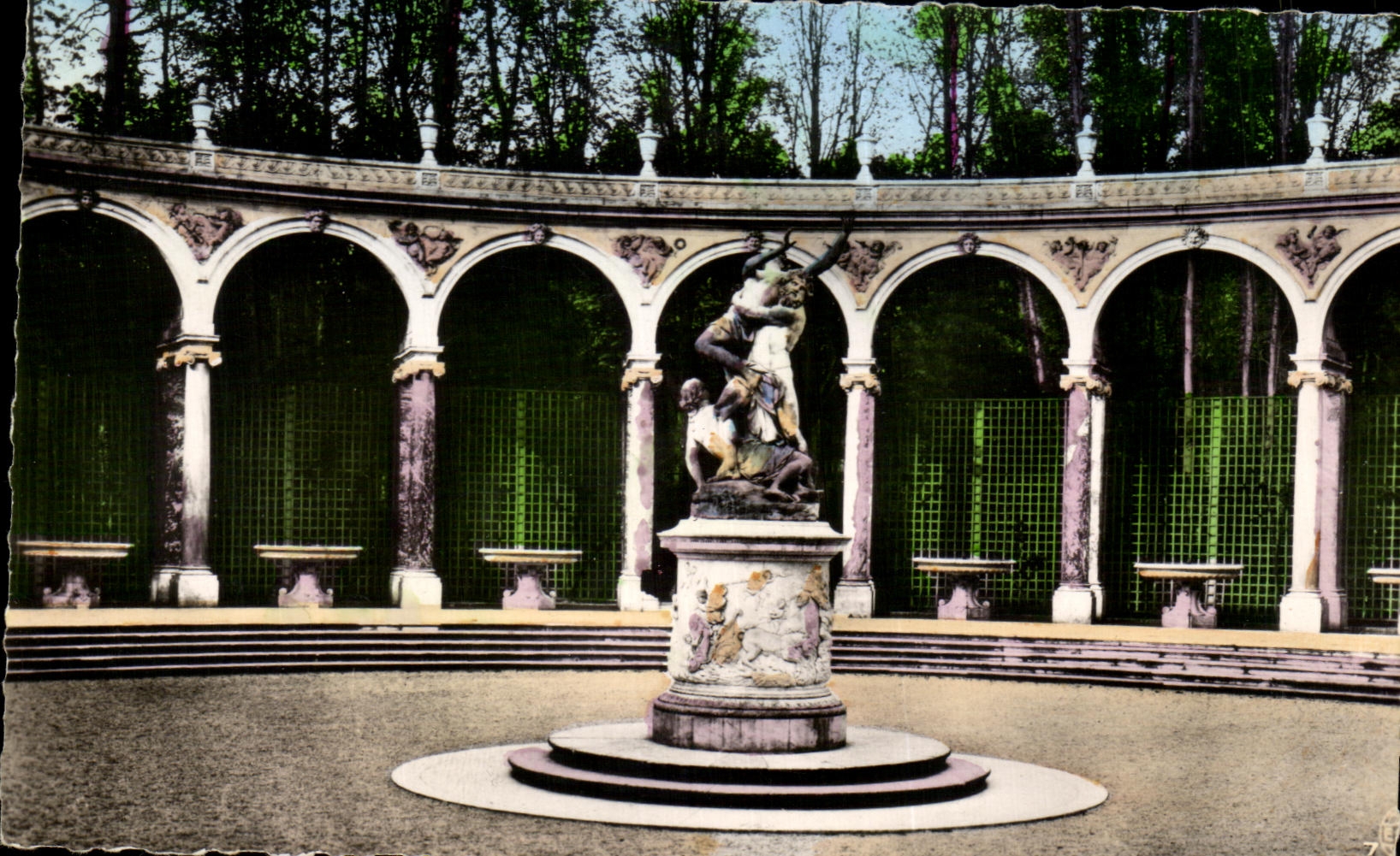 CPA Versailles Le Chateau Les Colonnades