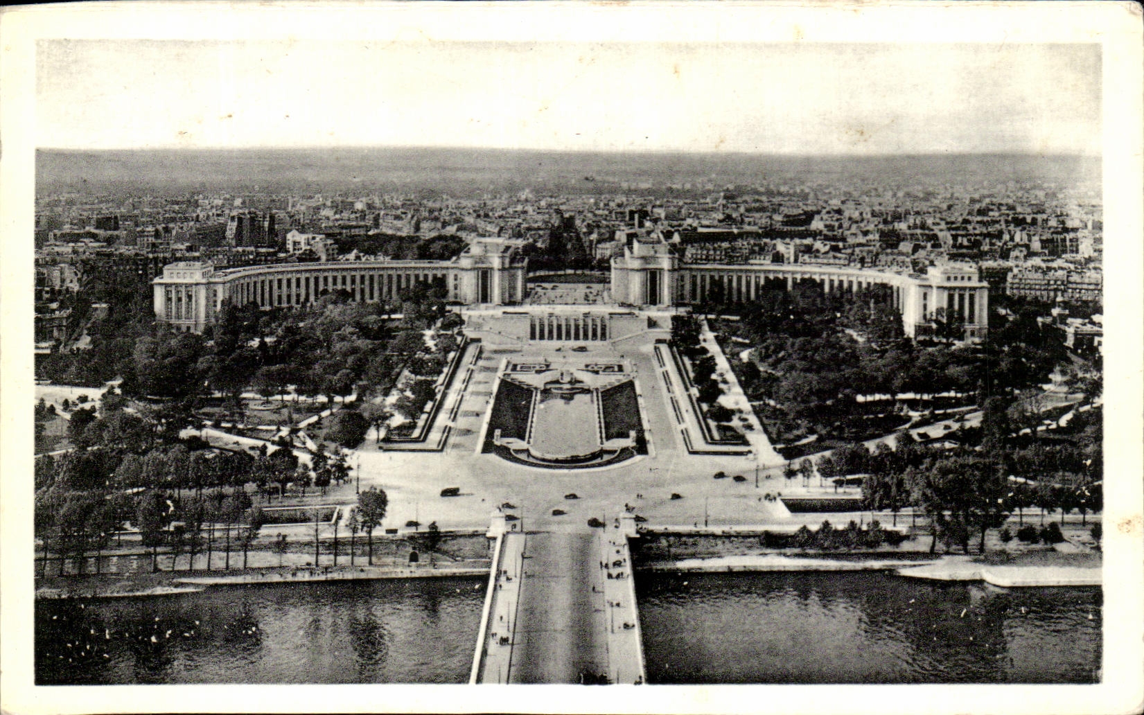 CPA Paris Panoramic View Of the Palate of Chaillot