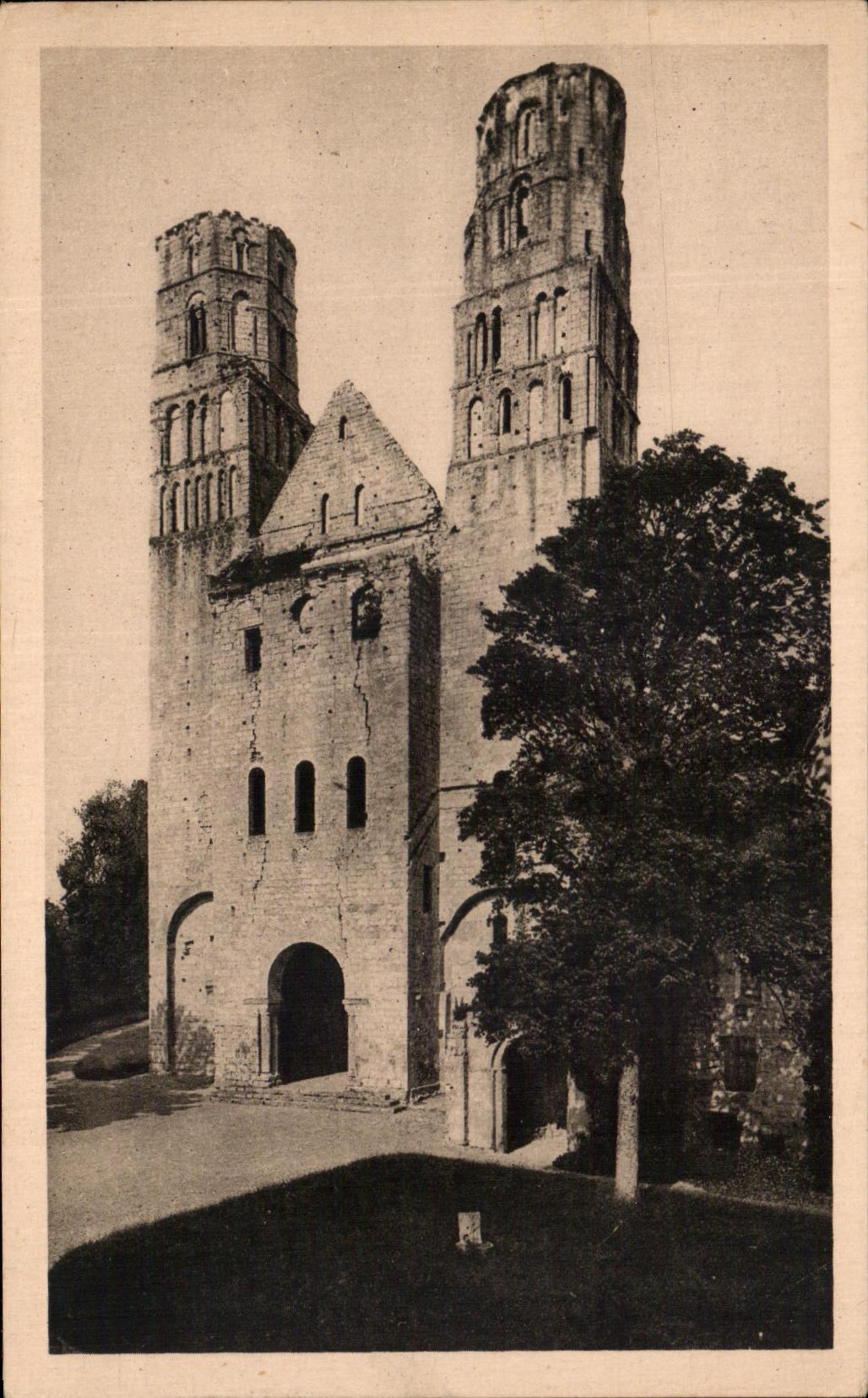 CPA Ruins Of Abbaye De Jumieges Both Tours Of the Church