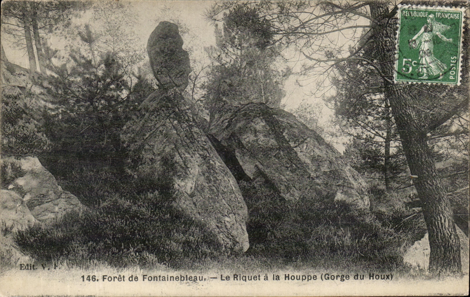 CPA Foret De Fontainebleau Le Riquet A La Houpe Gorge du Houx