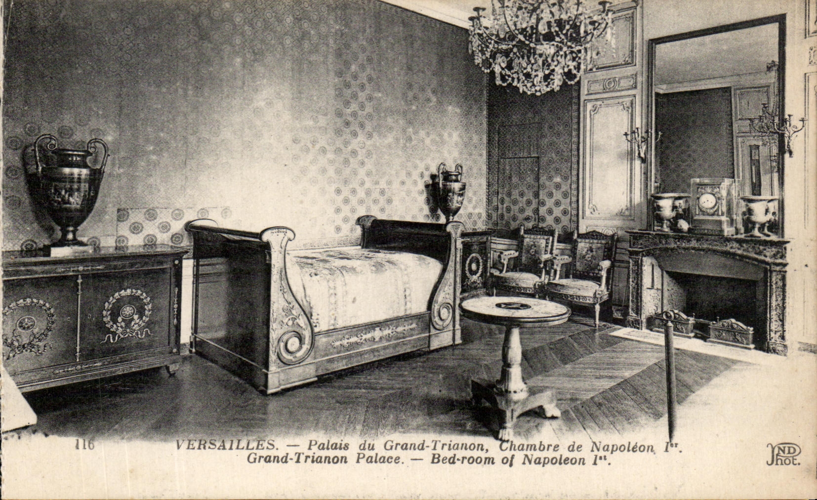 CPA Versailles Palais Du grand Trianon Chambre De Napoleon 1er