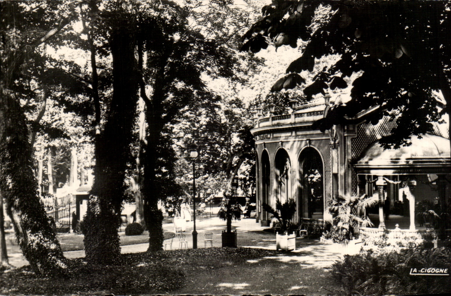 CPSM Vichy Queen of the Source Cities of Celestins