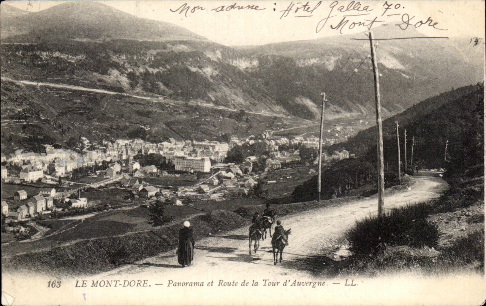 CPA the Mount Gilds Panorama and Road of the Tower of Auvergne Ane Folklore