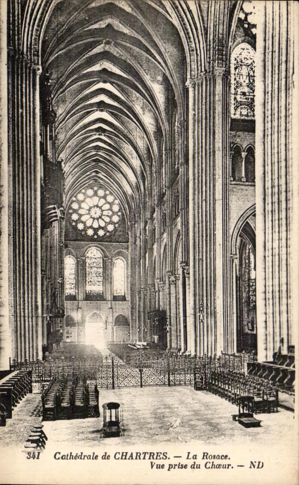 CPA Cathedrale de Chartres La Rosace Vue prise du Choeur