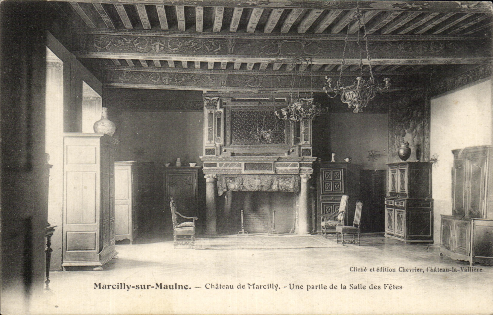 CPA marcilly Sur Maulne Chateau de Marcilly Une partie de la Salle des Feles