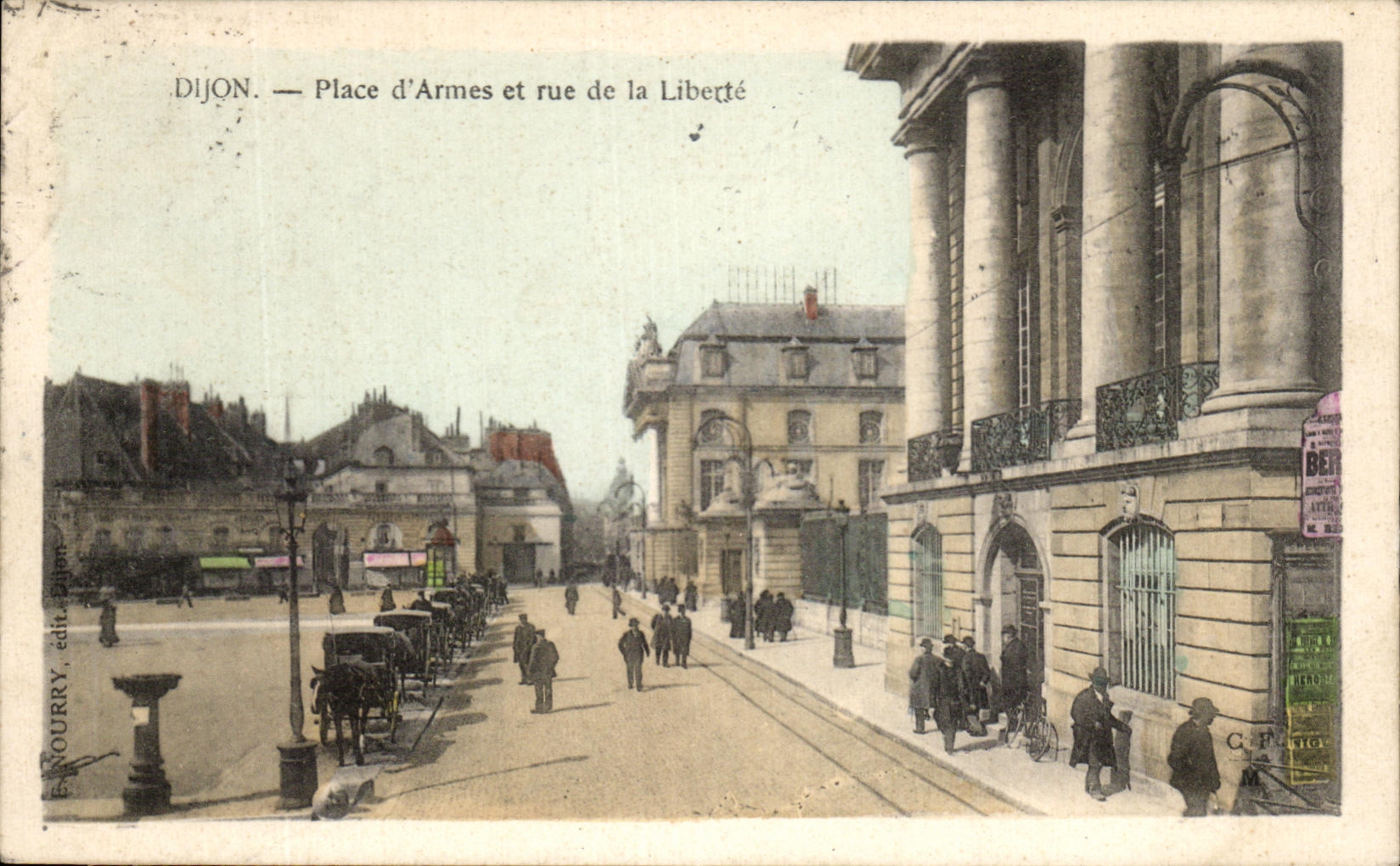 CPA Dijon Place D'Armes et rue de la Liberte