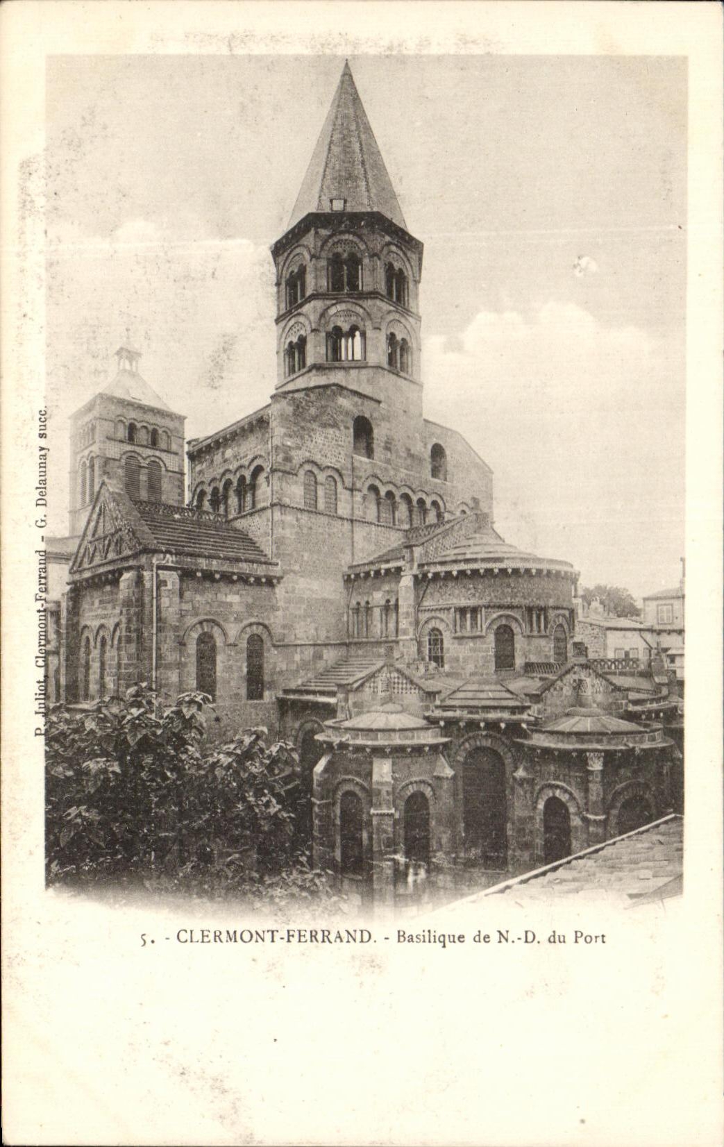 Basilica de CPA Clefrmont Ferrand del ND del puerto