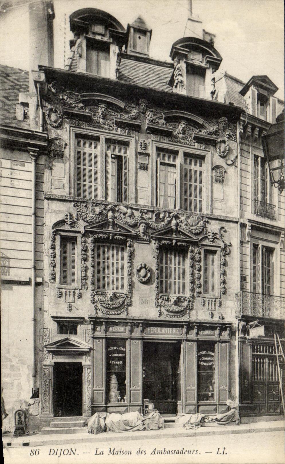 CPA Dijon La Maison Des Ambassadeurs Ferblanterie
