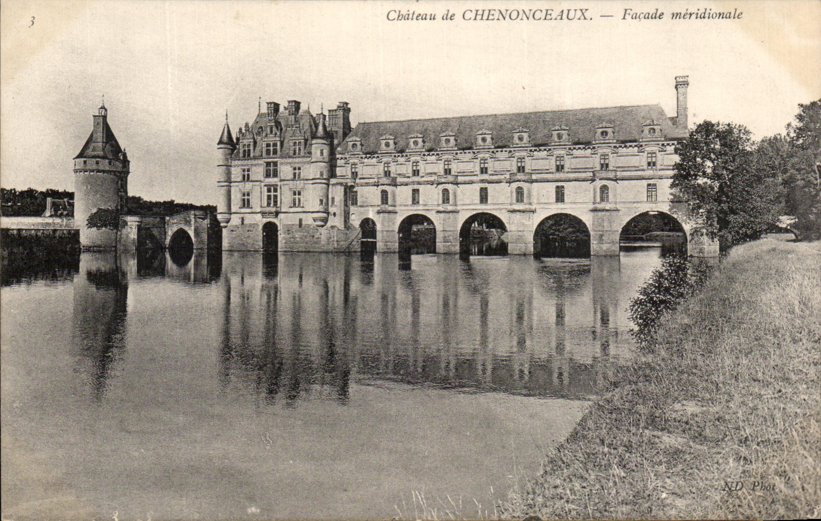 El ataque frontal mas situado mas al sur de CPA Chateau De Chenonceaux