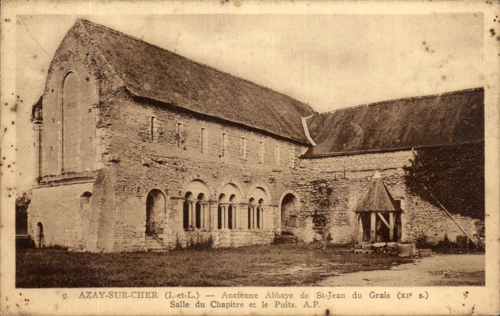 CPA Azay en estimado Ancienne Abbaye De St Jean del sitio del capitulo de Grais y del pozo