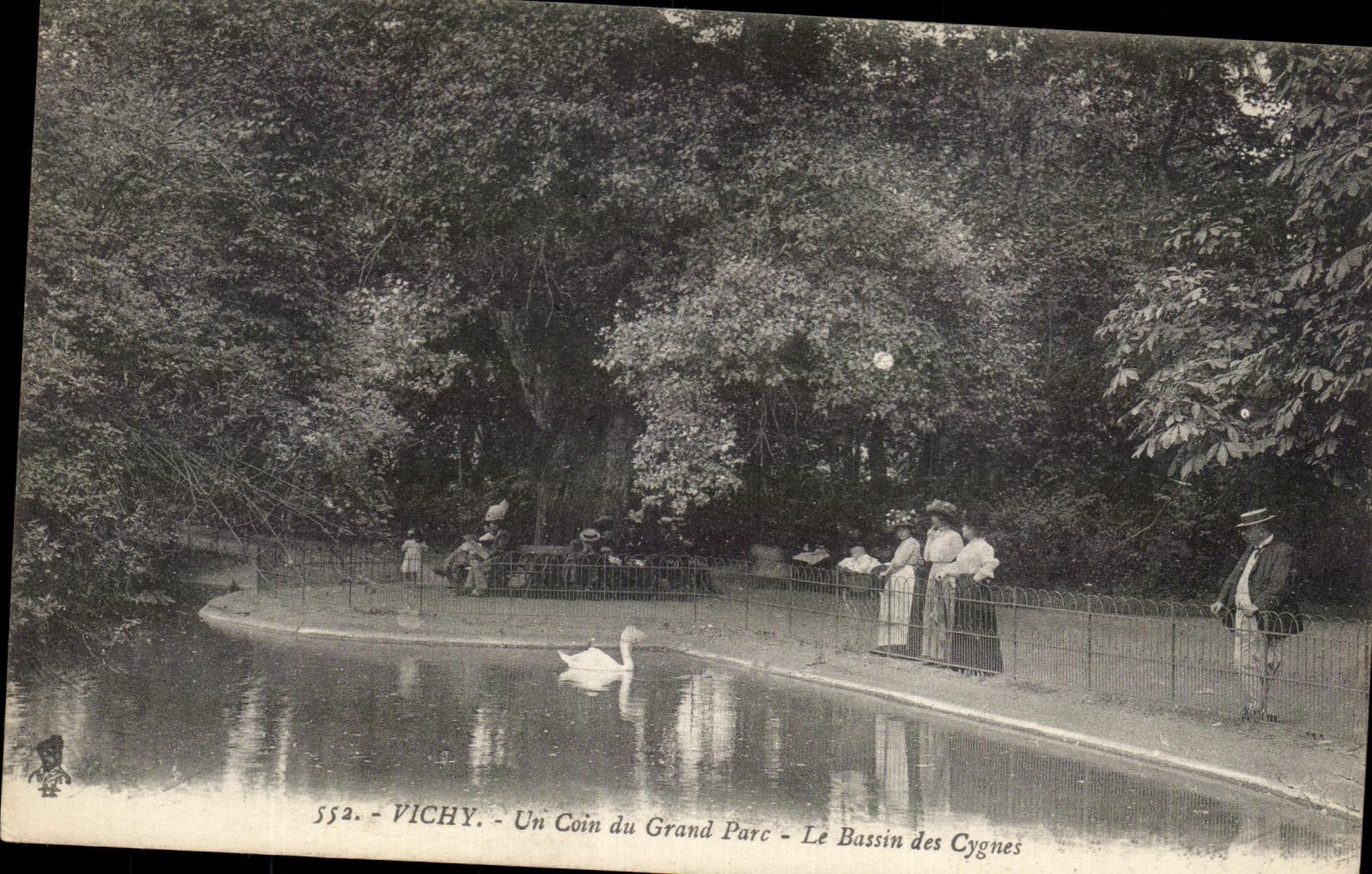 CPA Vichy a Corner Of Large Avoids the Basin Of the Swans
