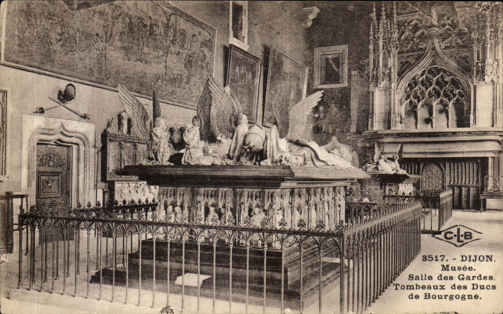 CPA Dijon Museum Room of the Guards Tombs of the Dukes