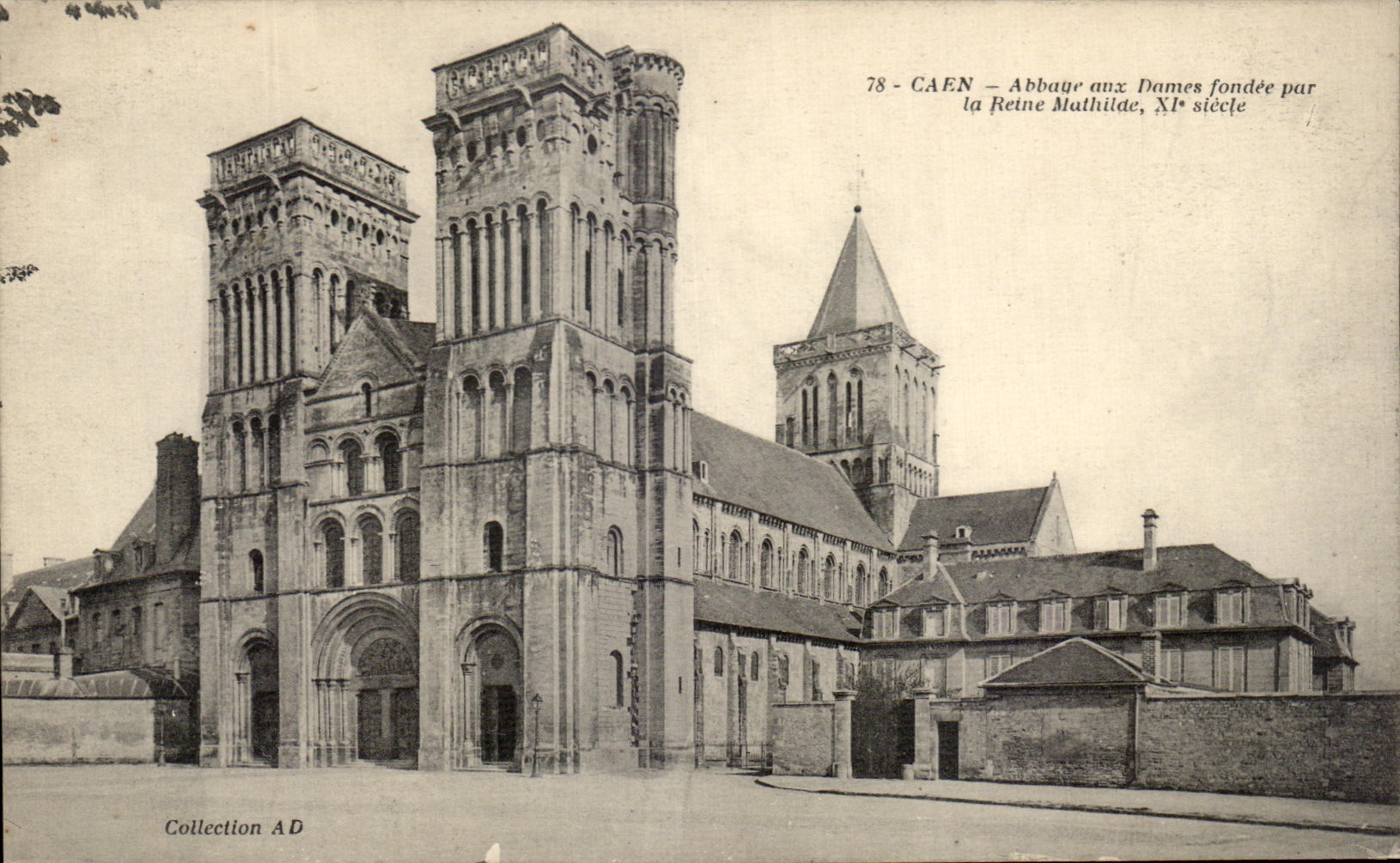 CPA Caen Abbey with the Fandee Ladies by the Mathilde Queen