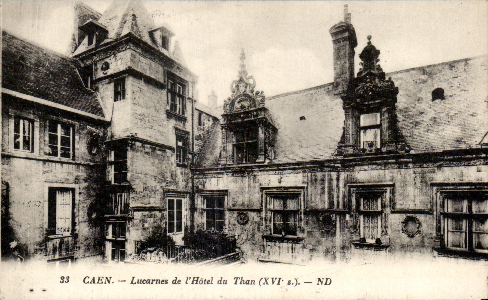 CPA Caen Attic windows of I' Hotel of Than