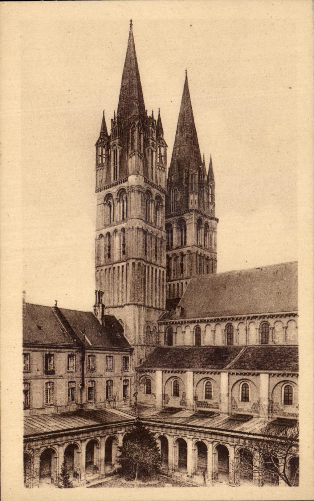 CPA Caen the College Cloister And turns Of the Church Saint Etienne