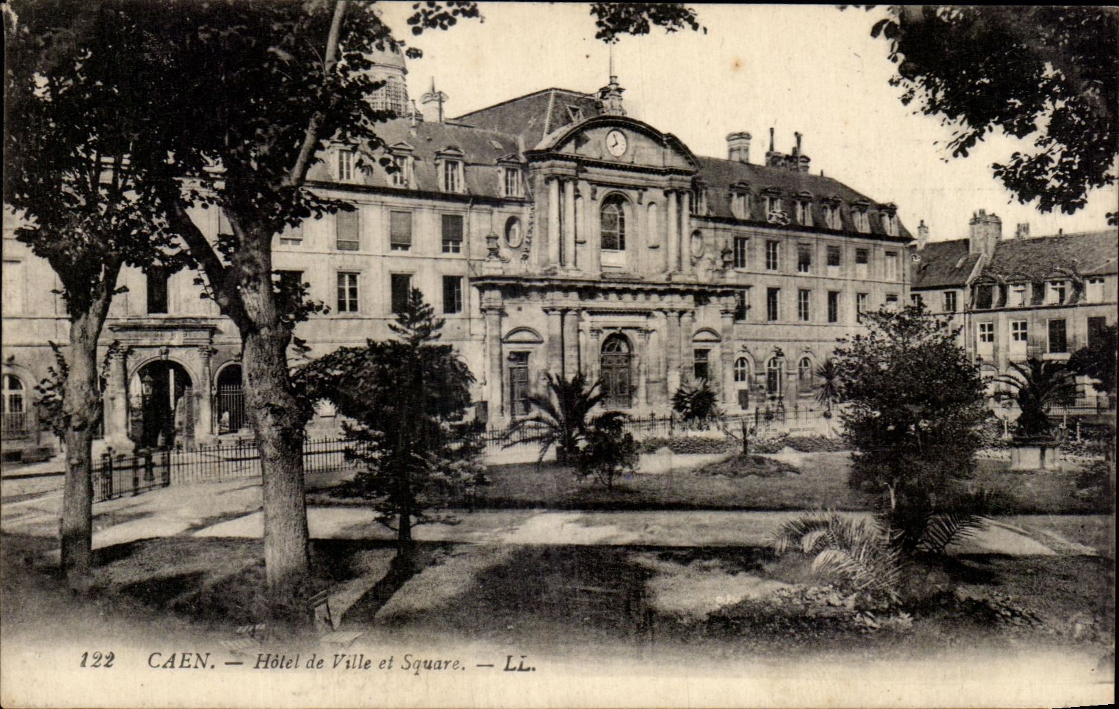 CPA Caen Town hall and Public garden