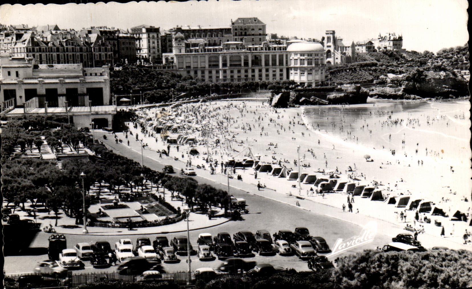 CPA Biarritz La Grande Plage Et Les Deux Casinos