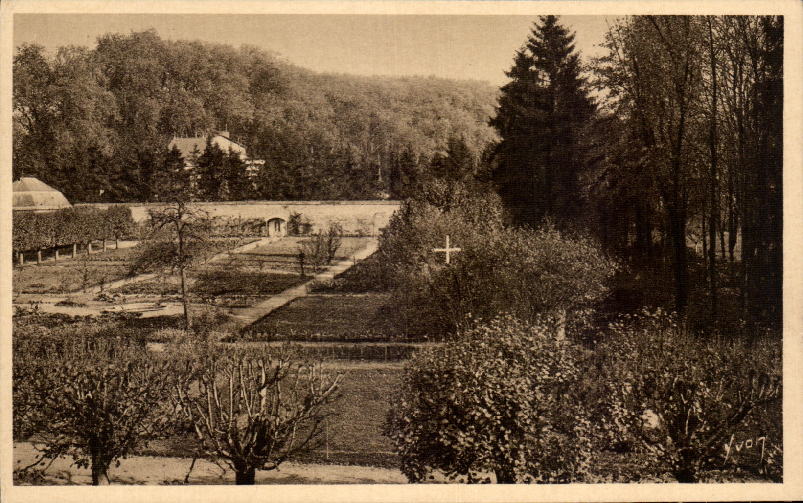 CPA Paray Monial Garden Of the Monastery Of the Visitation