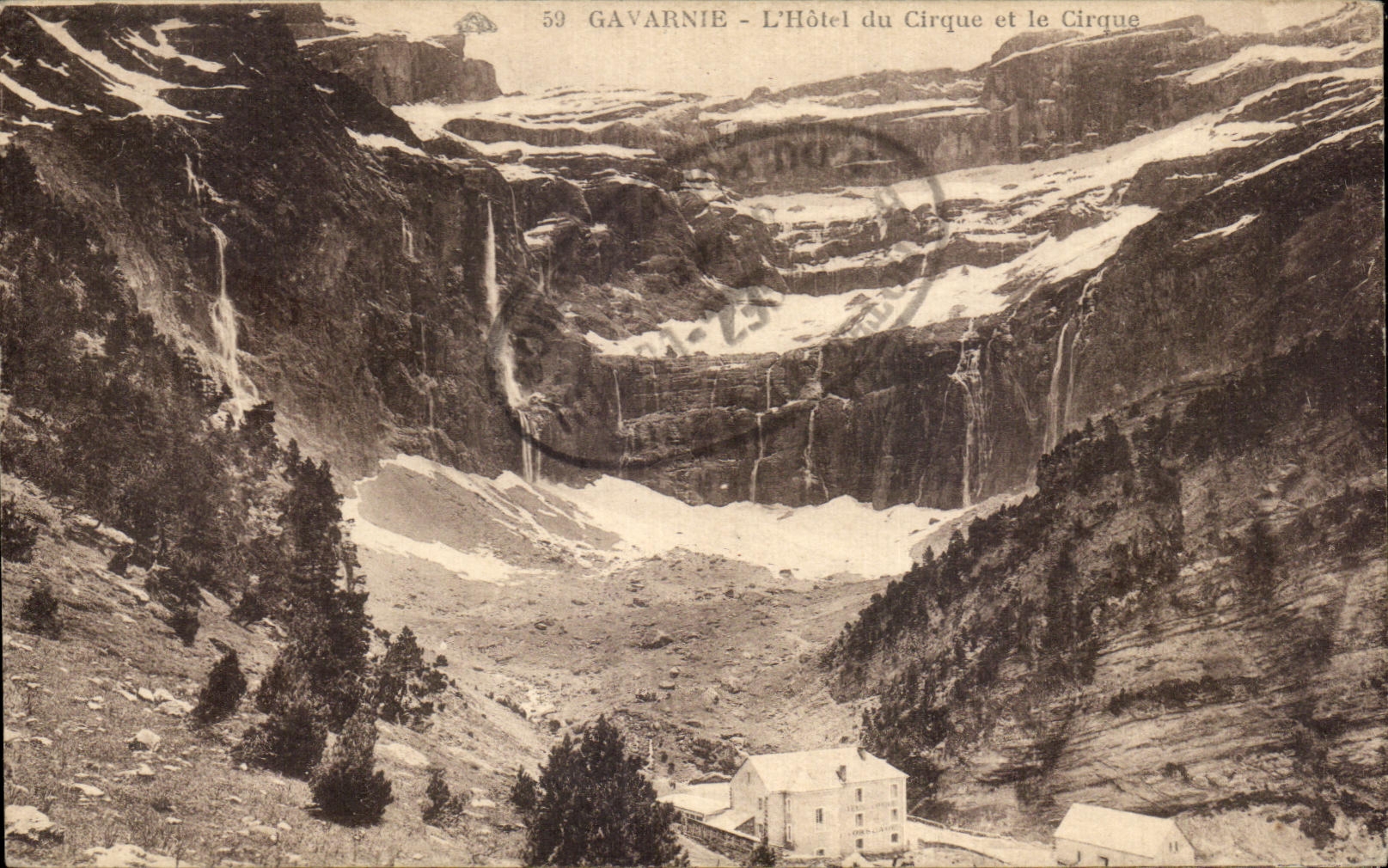 CPA Gavarnie L'Hotel du Cirque et le Cirque