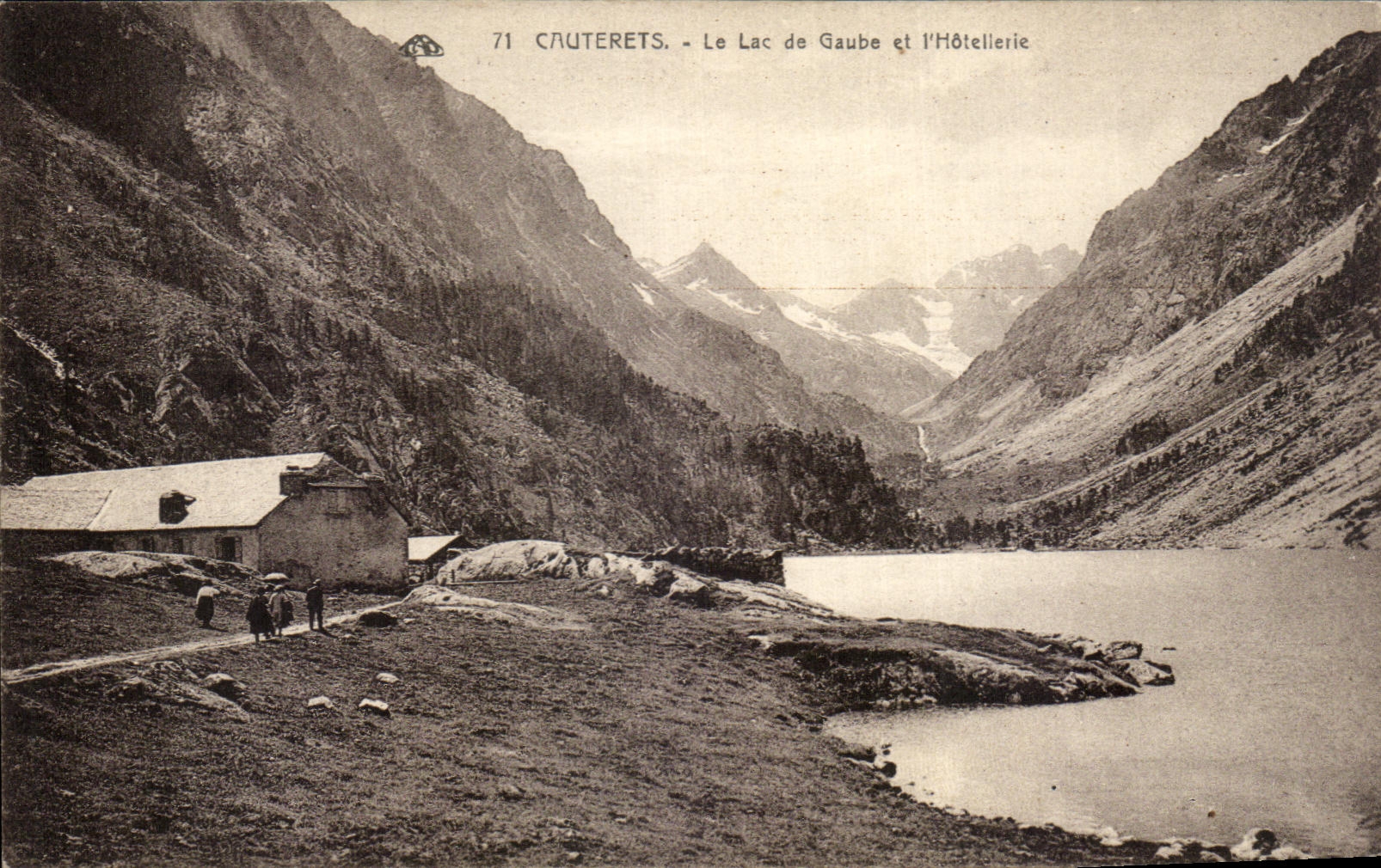 CPA Cauterets the Lake Gaube and I' Hotellerie