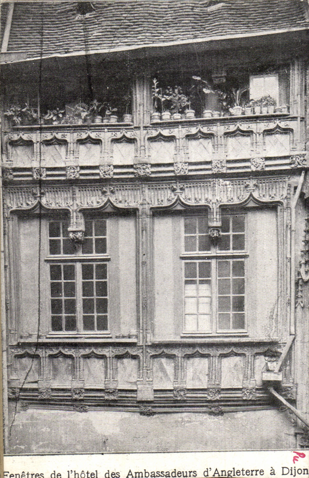 CPA Fenetres of I' hotel of the Ambassadors of England has Dijon