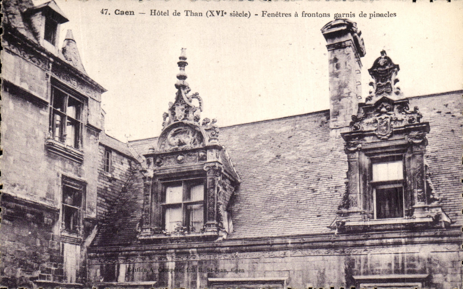 CPA Caen Hotel of Than Fenetres has Frontons furnished with pinnacles