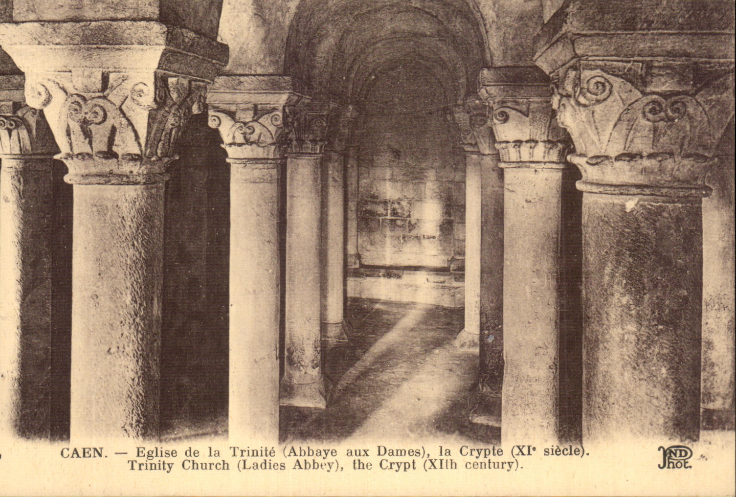 CPA Caen Church of the Trinity or Abbey to the Ladies the Crypt