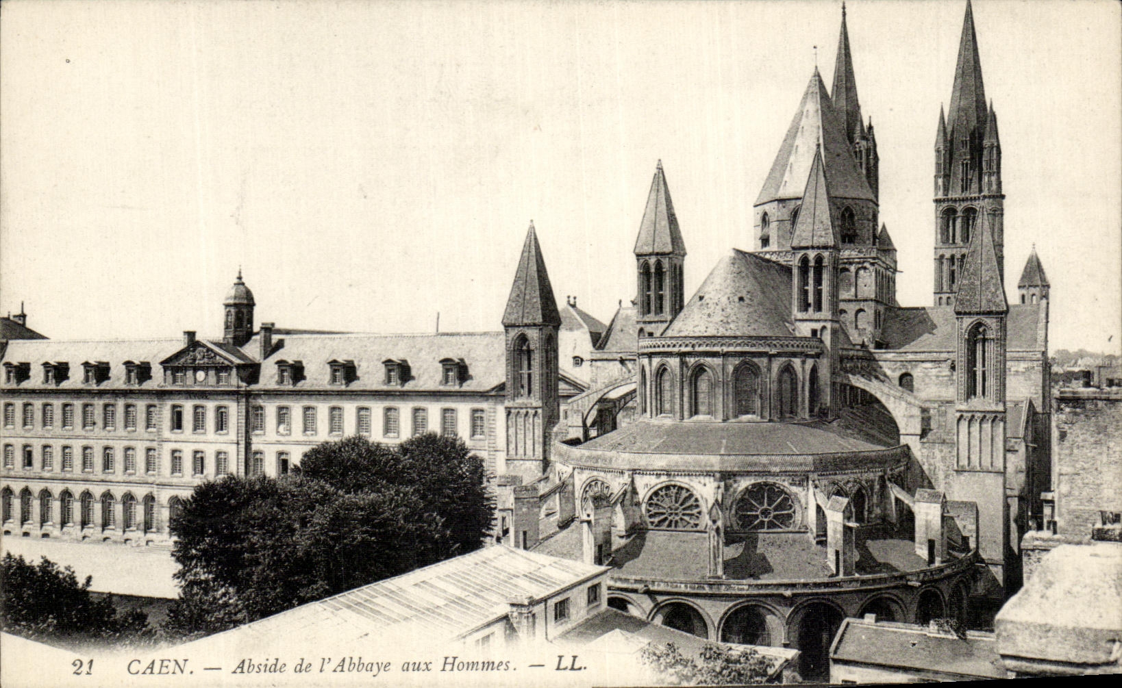CPA Caen Apse of the Abbey to the Men