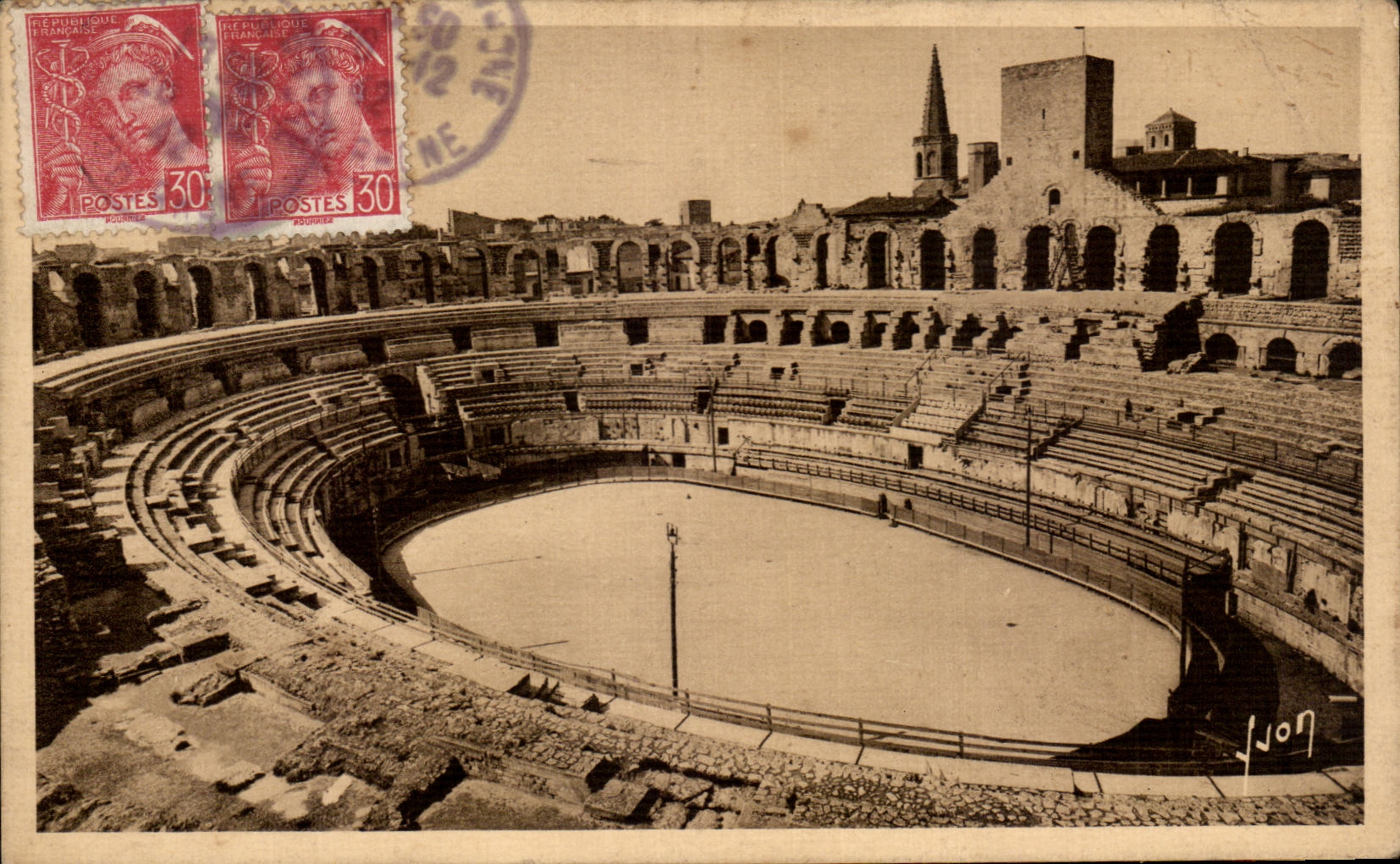 CPA Arles View of the interior Of Arena