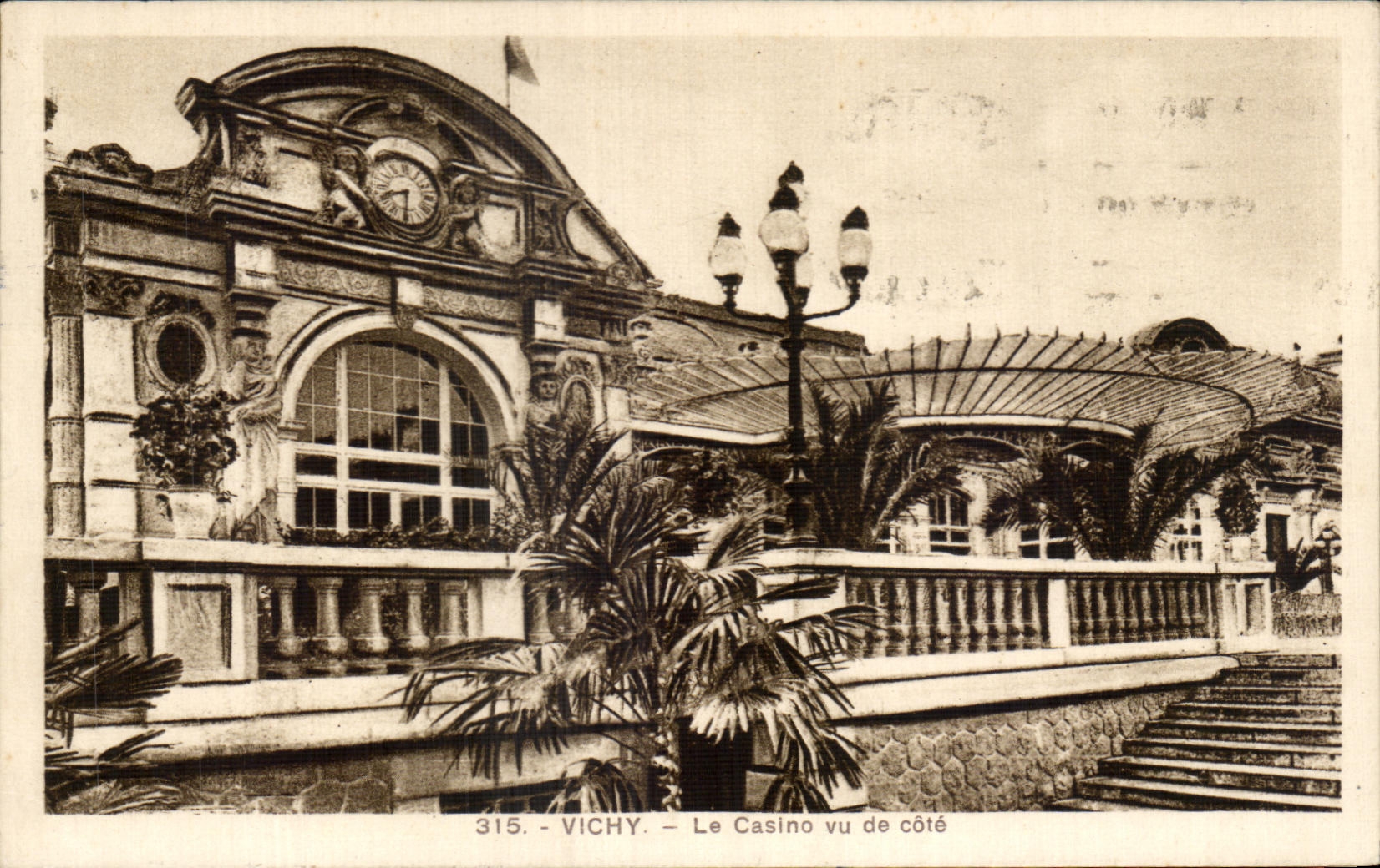 CPA Vichy Le Casino Vu De Cote