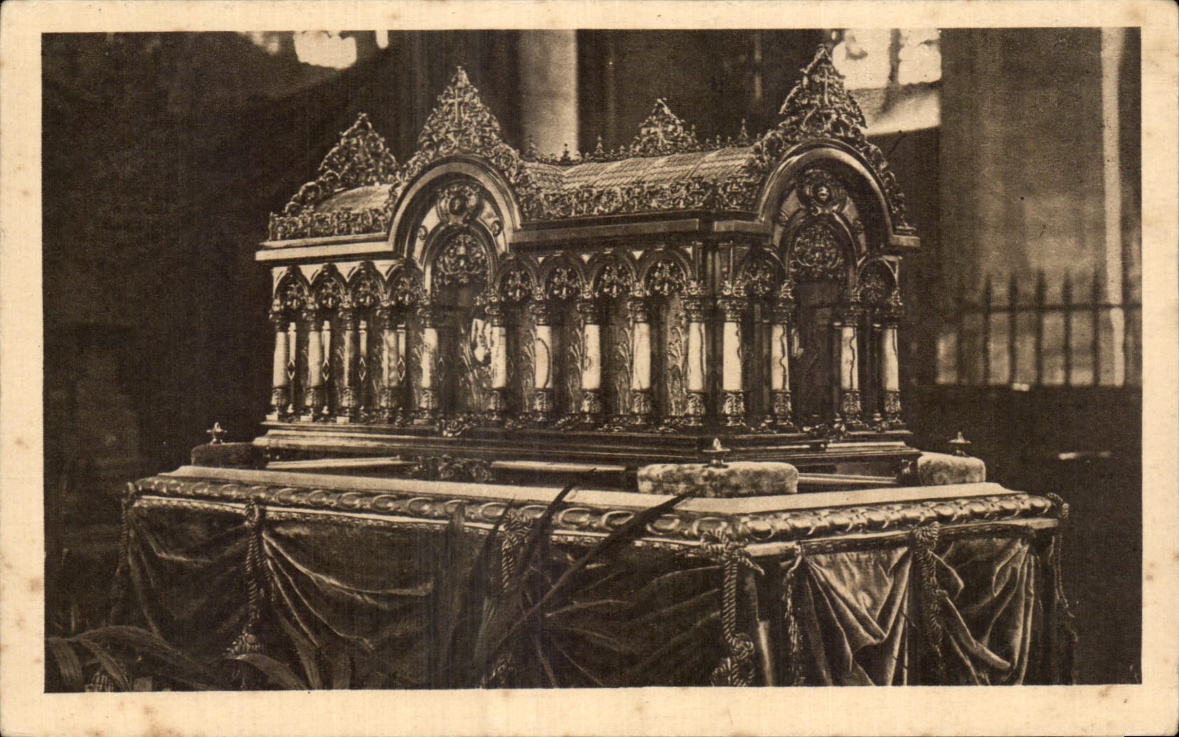 CPA Petite Drives out of Vermeil offered by Brazil and intended has to carry in procession the sreliques ones of Sainte