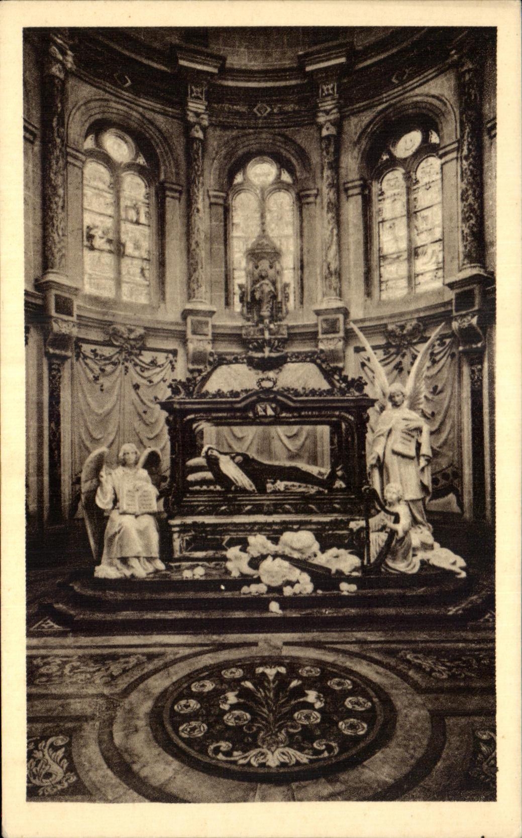 CPA Vault and Chasse Sainte Therese of the Jesus Child in Carnel de Lisieux