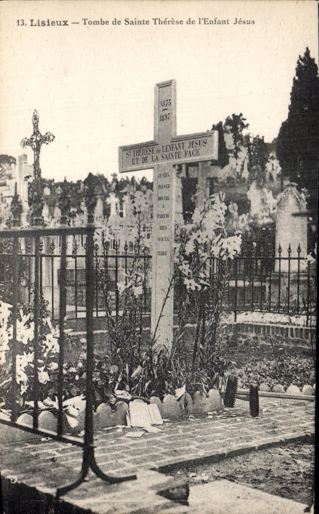 CPA Lisieux Fall from Sainte Therese of the Jesus Child