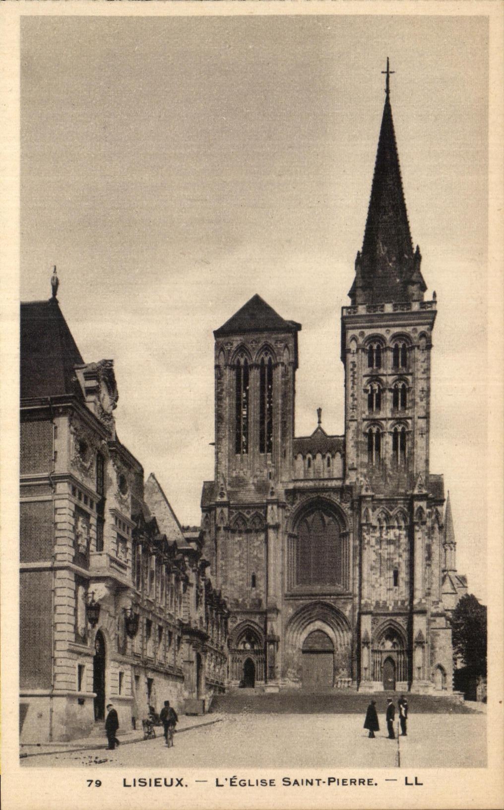 CPA Lisieux the Church Saint Pierre