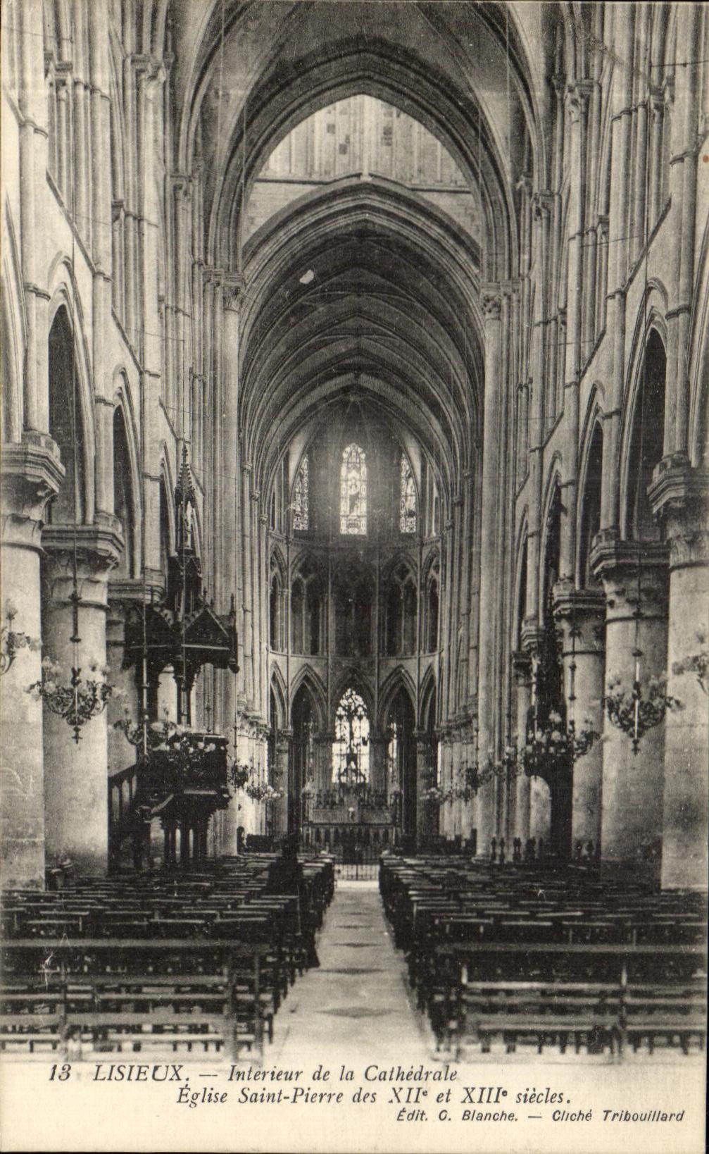CPA Interior Lisieux of the Cathedral Church Saint Pierre