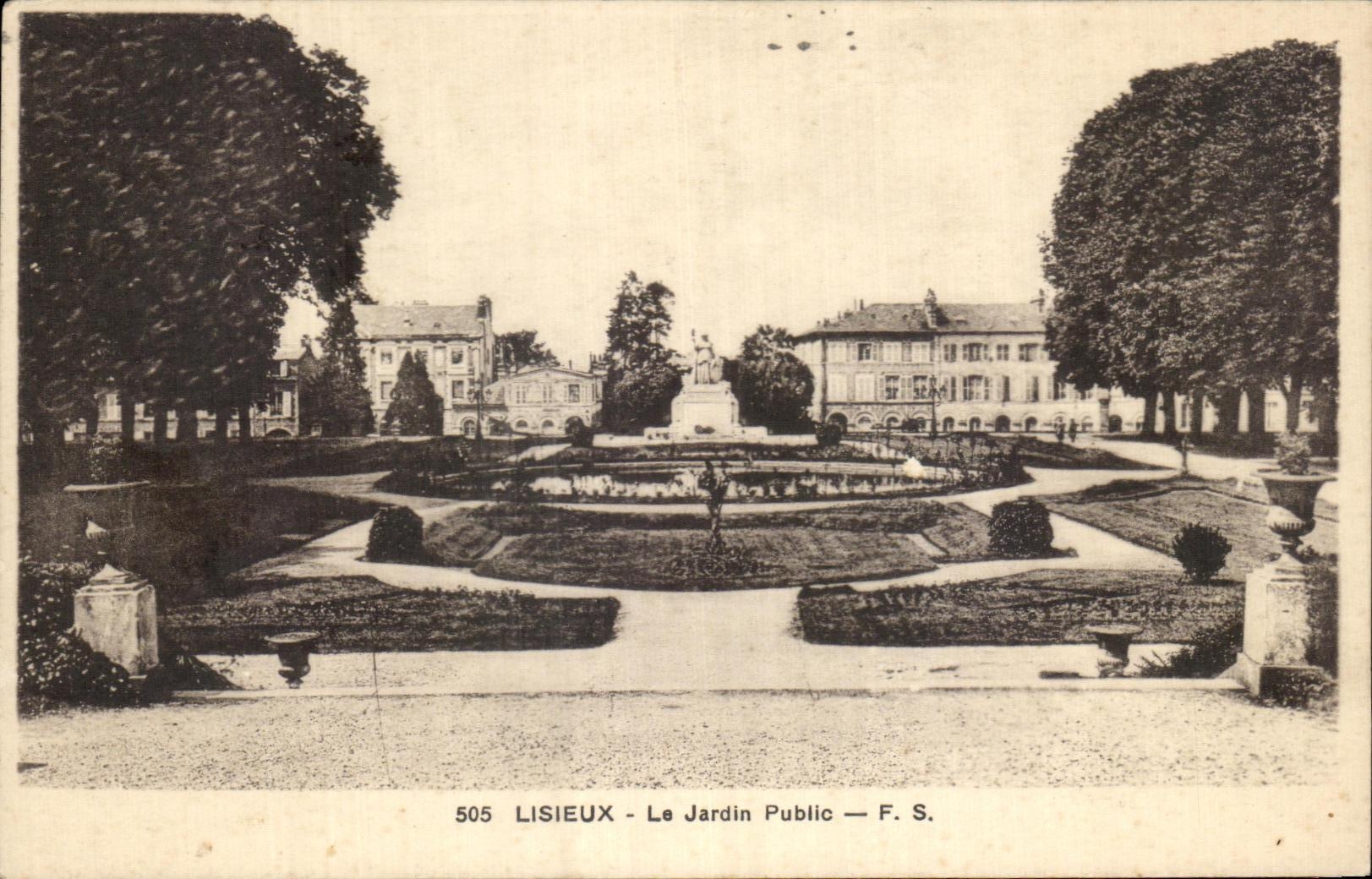 CPA Lisieux the Public garden