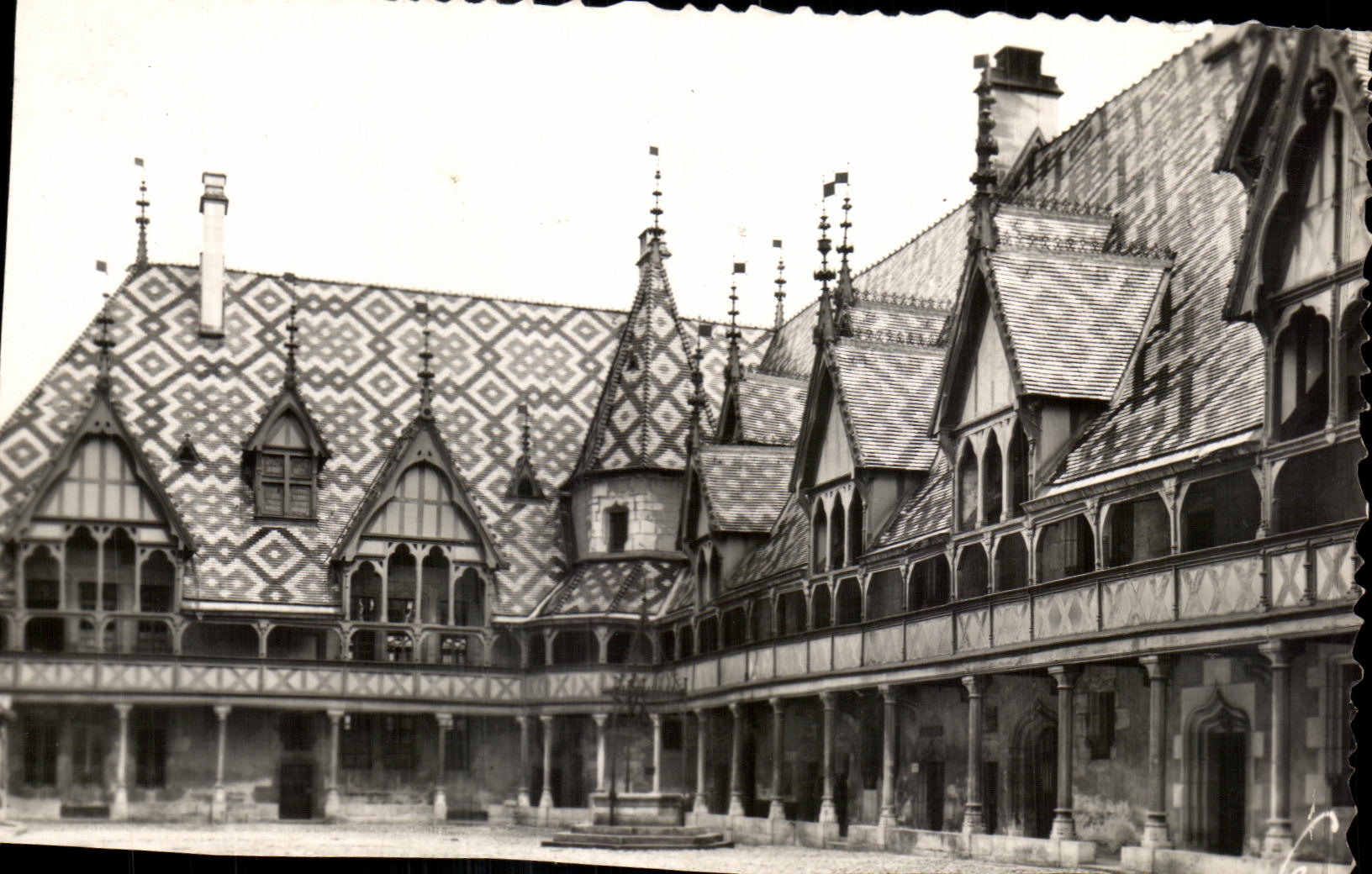 CPA Beaune L'Hetel Dieu