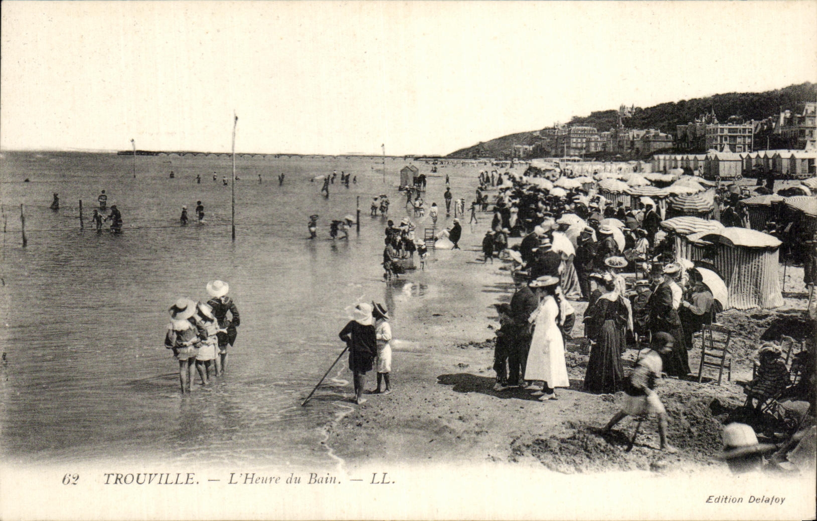 CPA Trouville the Hour Of the Bath