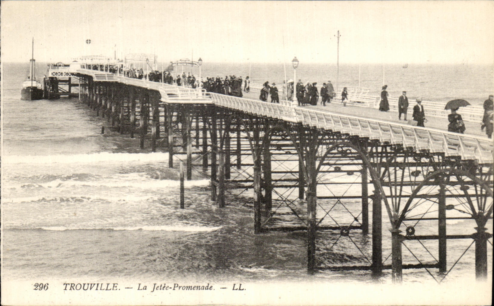 CPA Trouville the Pier Walk