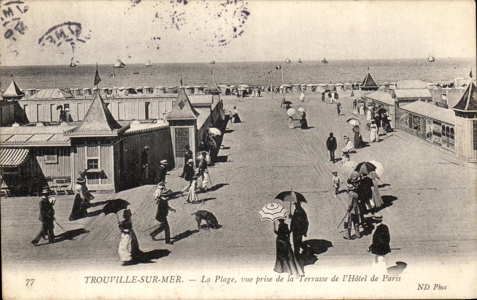 CPA Trouville On Sea the Beach seen from of the terrace of the hotel of Paris