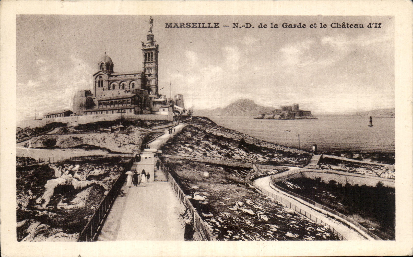 CPA Marseille N D de la Garde et le Chateau d'If