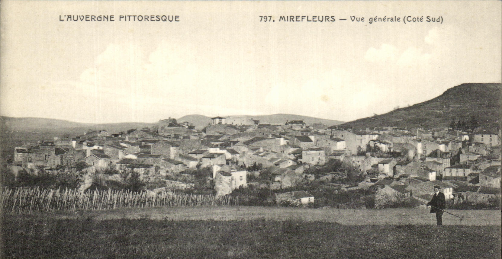 CPA Picturesque Auvergne Mirefleurs View