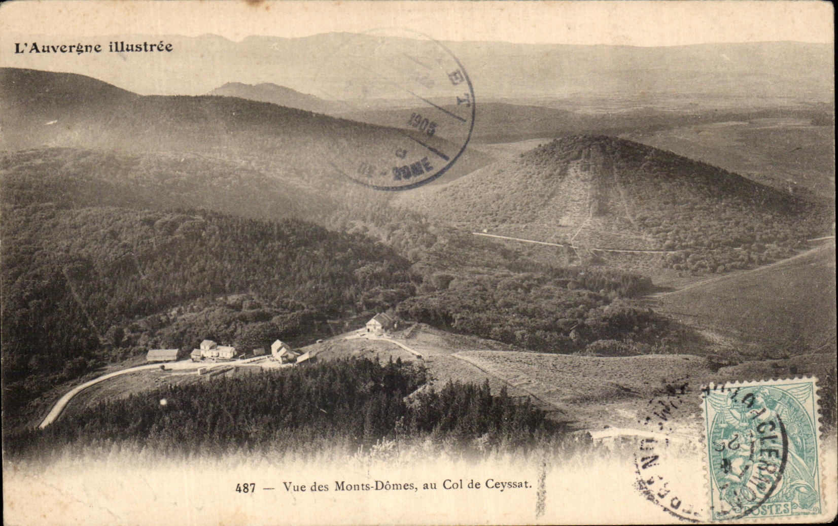 CPA illustrated Auvergne Seen of the Mounts Domes to the Collar of Ceyssat