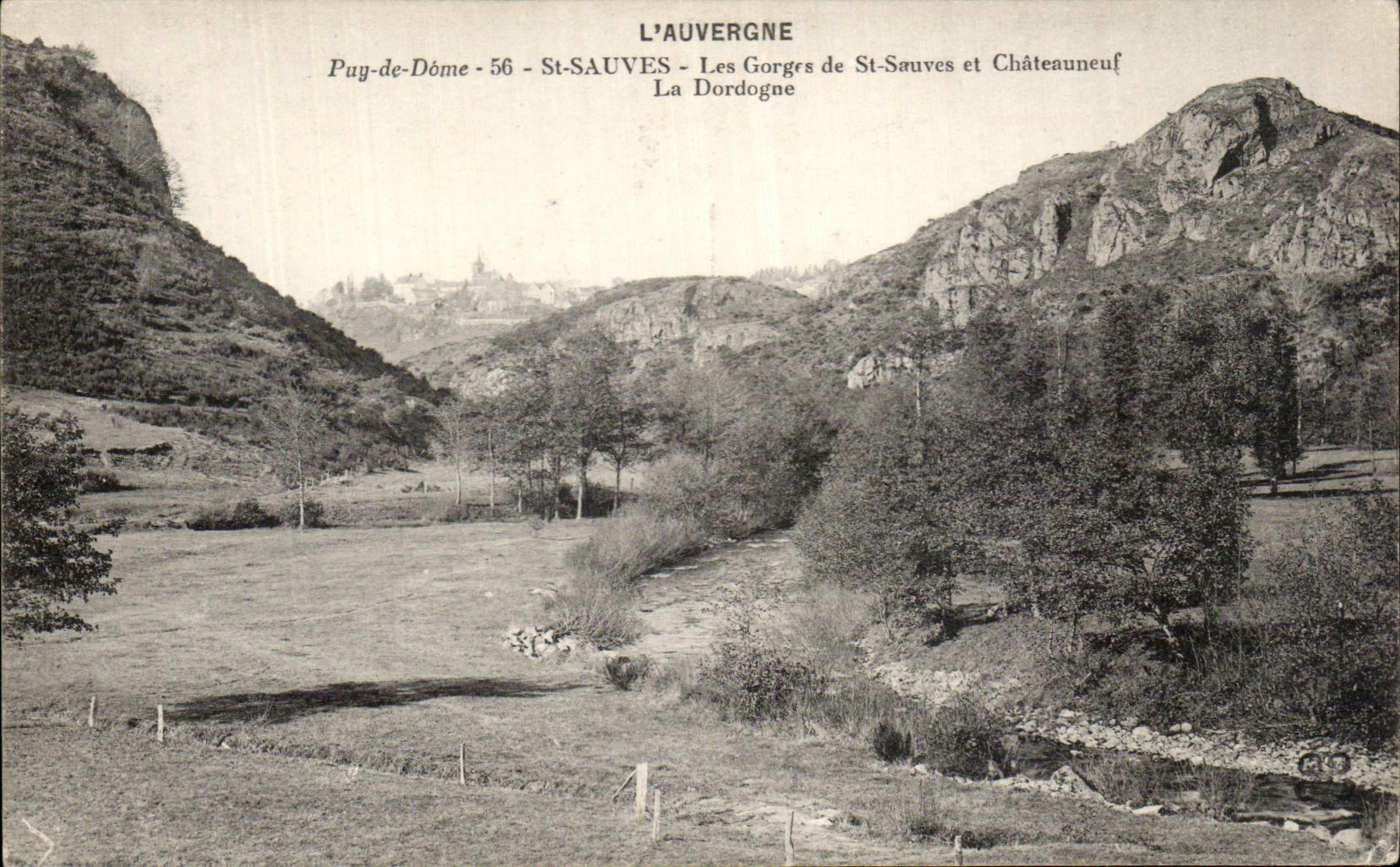 CPA Auvergne Puy de Dome St Save the Falls of St Save and Chateauneuf the Dordogne