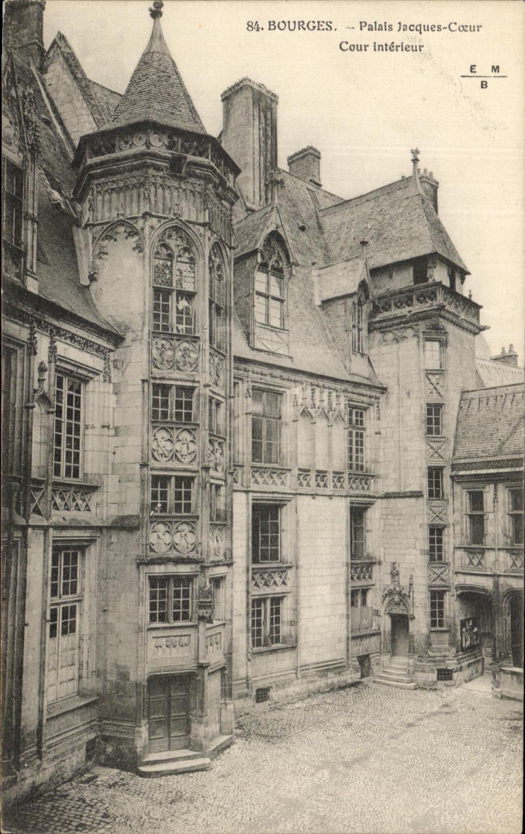 Interlor de la corte del corazon de Jacques del paladar de CPA Bourges