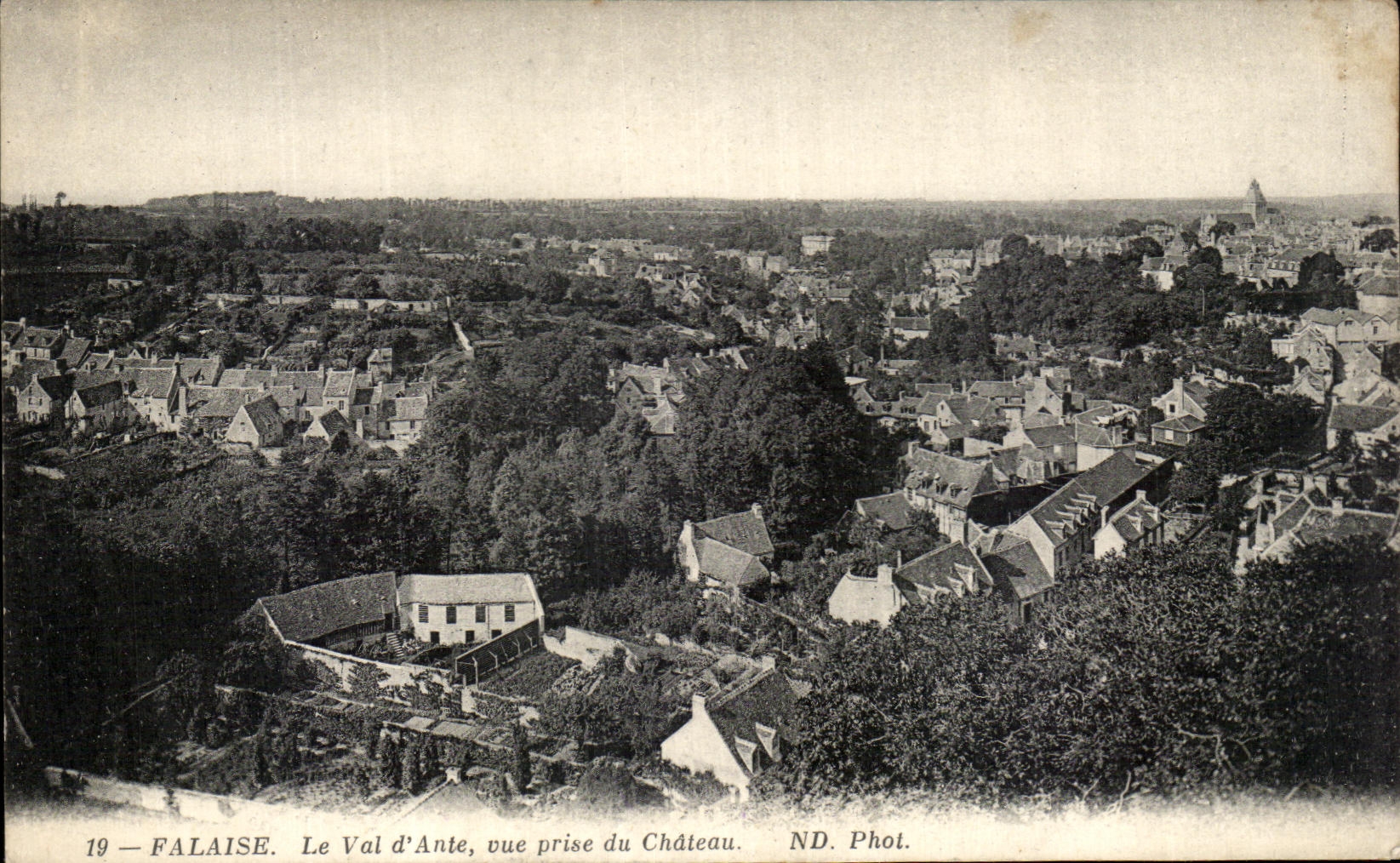 Acantilado de CPA el valle de la apuesta visto del castillo