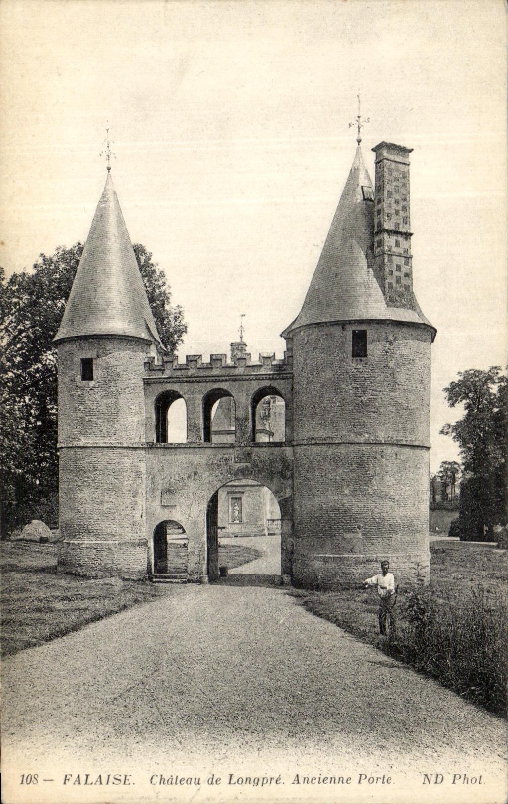 Castillo del acantilado de CPA de la vieja puerta de Longpre