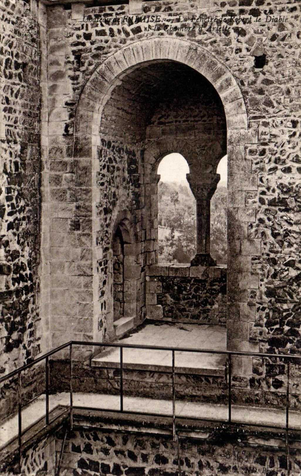 CPA Castle of Cliff the window of Robert devil and the room of Arlette